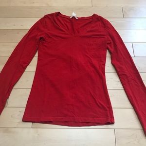 >Plain red long sleeve v neck shirt!!